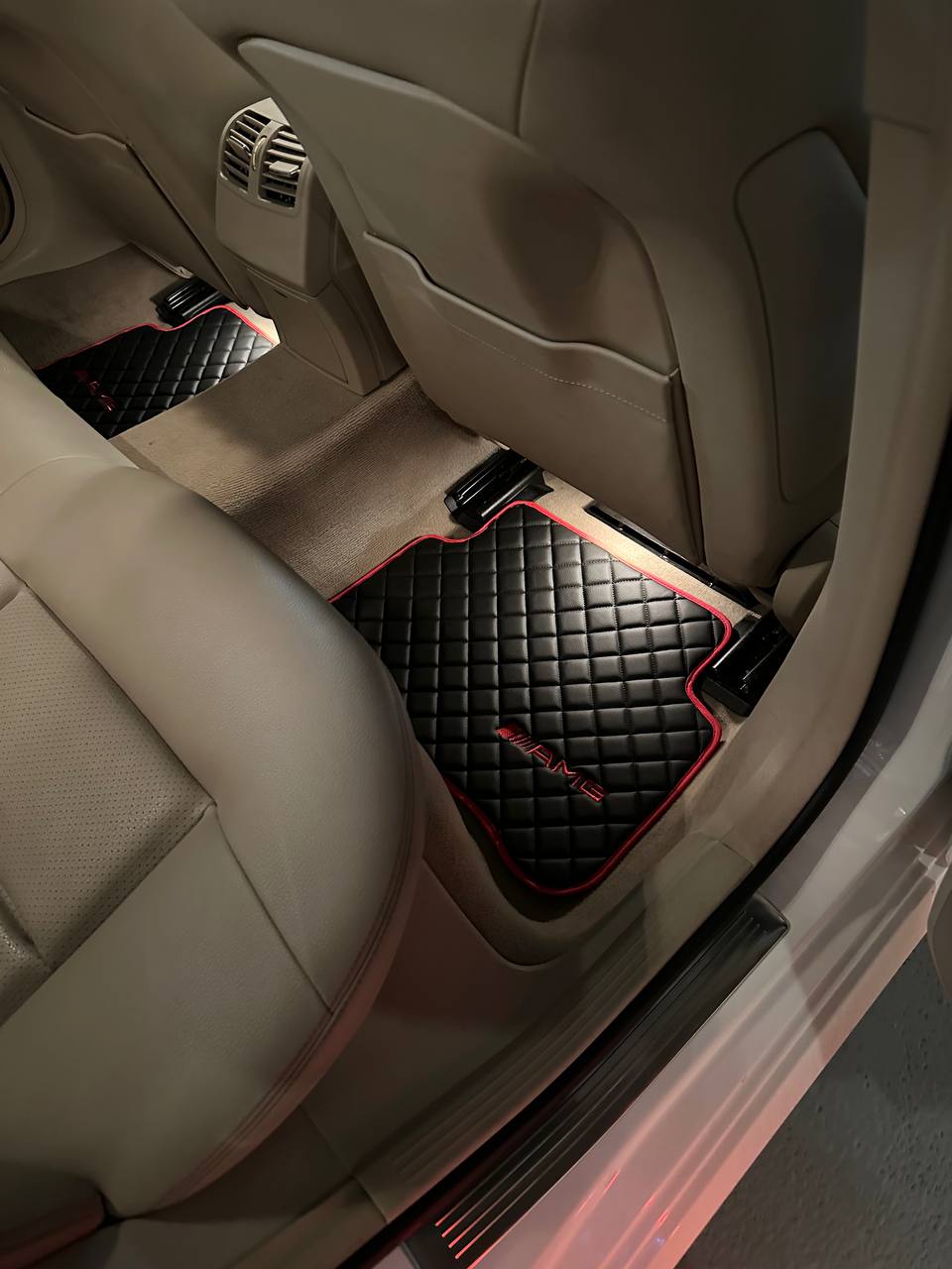 MERCEDES-BENZ Leather Luxury Car Floor Mats | Fits A-B-C-CL Series-E-EQ Series-S-SL Series-G-GL Series-ML-MAYBACH-R-AMG Models | Black Leather & Black Stitch & Red Edge