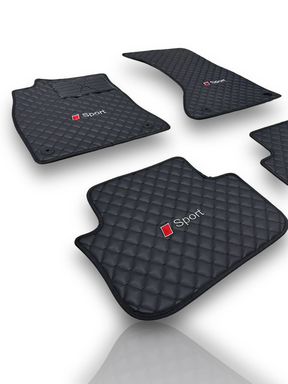 BMW Lederen Luxe Autovloermatten | Past op 1-2-3-4-5-6-7-8-M2-M3-M4-M5-M6-M8-X1-X2-X3-X4-X5-X6-X7-Z3-Z4-i3-i4-i5 Modellen | Zwart Leer & Zwarte Stiksel