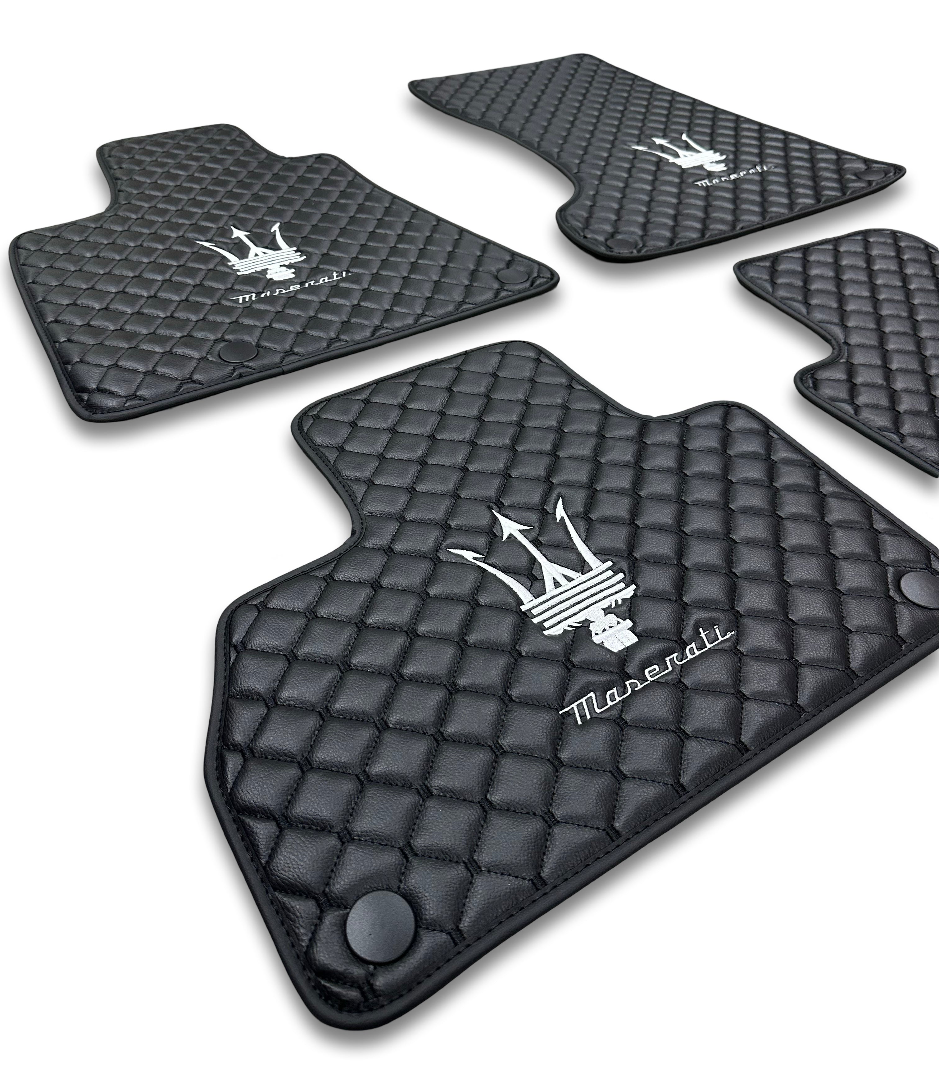 MASERATİ Tapis de sol de voiture de luxe en cuir | Convient aux modèles Ghibli-Quattroporte-GranCabrio-GranTurismo-Levante-Grecale-MC20 | Cuir noir et couture noire