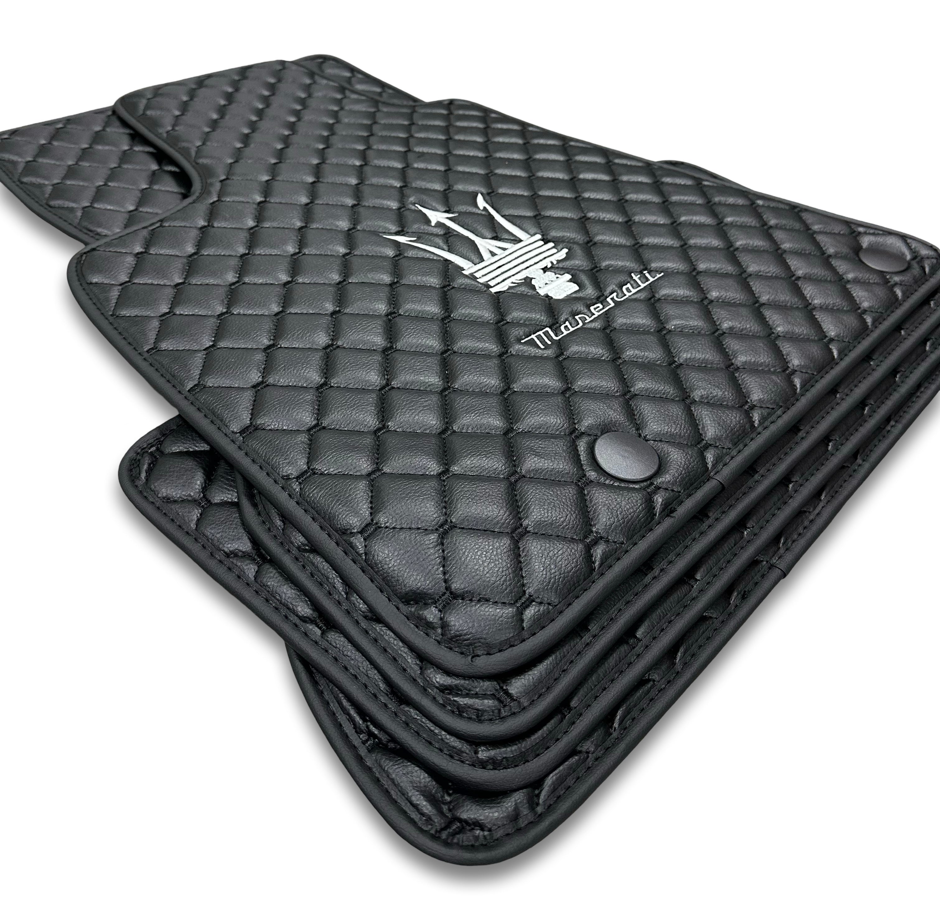 MASERATİ Tapis de sol de voiture de luxe en cuir | Convient aux modèles Ghibli-Quattroporte-GranCabrio-GranTurismo-Levante-Grecale-MC20 | Cuir noir et couture noire