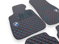 Luxe leren automatten compatibel met BMW | Geschikt voor 1-, 2-, 3-, 4-, 5-, 6-, 7- en 8-serie, X1, X2, X3, X4, X5, X6, X7, XM, Z4, i4, i5, i7, iX, M2, M3, M4, M5, M8 en meer | Zwart leer en rood stiksel