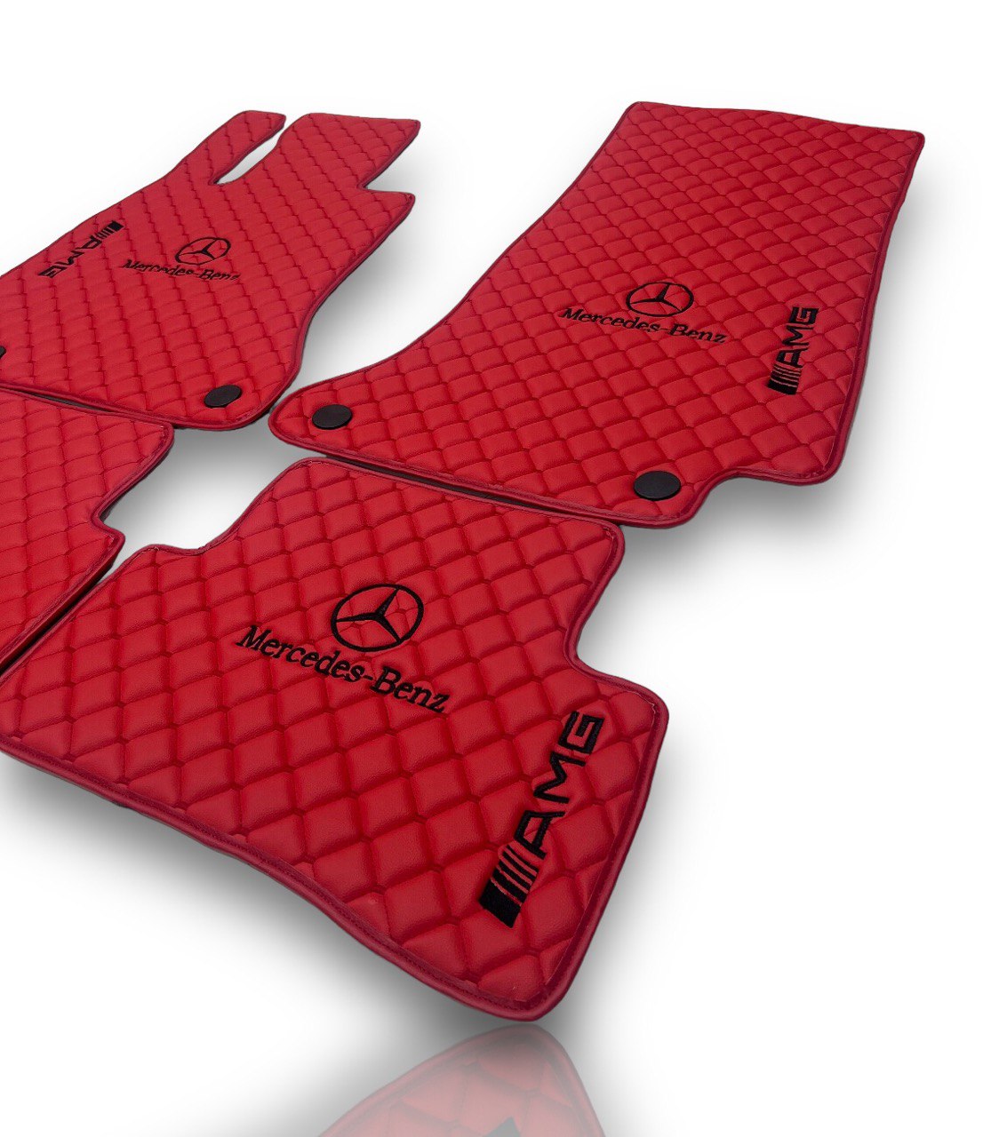 MERCEDES-BENZ Tappetini per auto di lusso in pelle | Adatti per modelli delle serie A-B-C-CL-E-EQ-S-SL-G-GL-ML-MAYBACH-R-AMG | Pelle rossa e cuciture rosse
